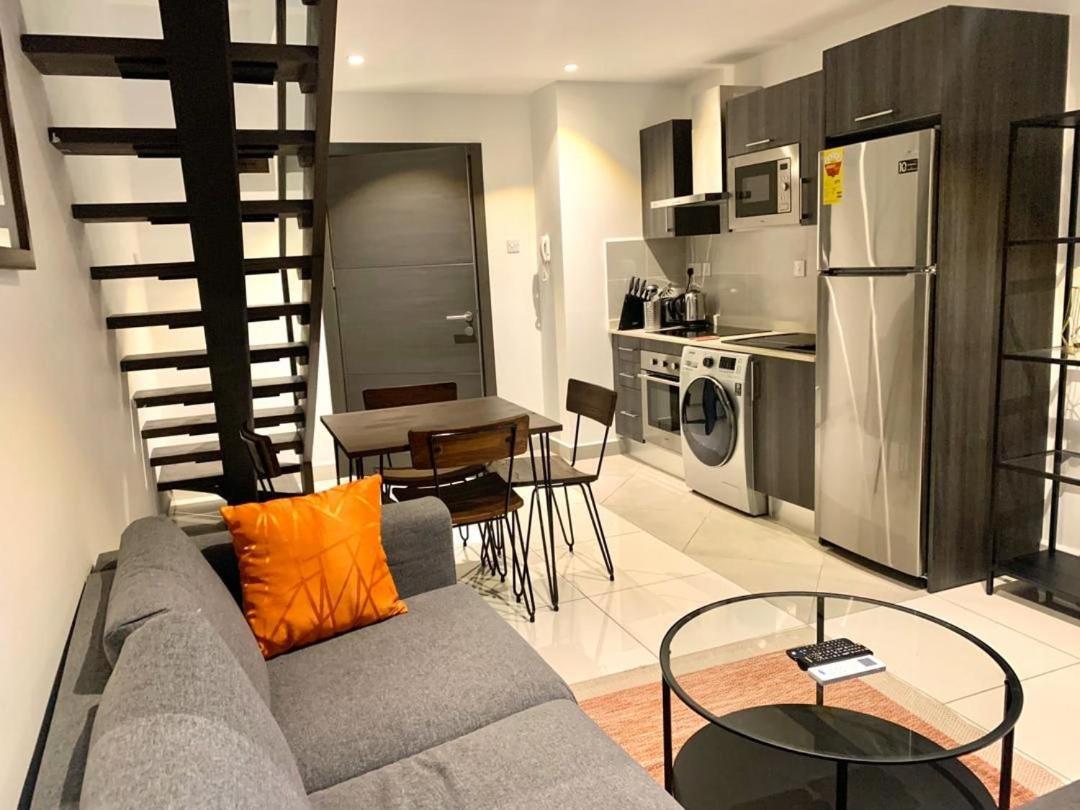 One Bedroom Apartment At A Embassy Gardens Cantonments Accra Exteriör bild