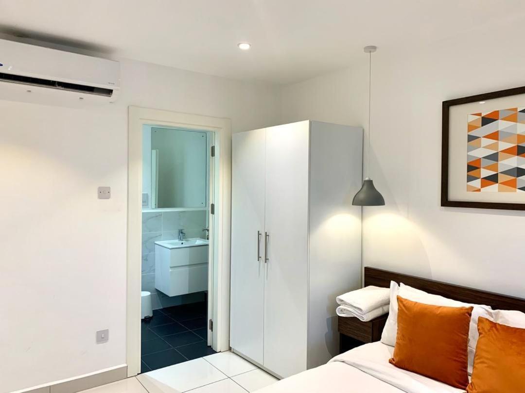 One Bedroom Apartment At A Embassy Gardens Cantonments Accra Exteriör bild