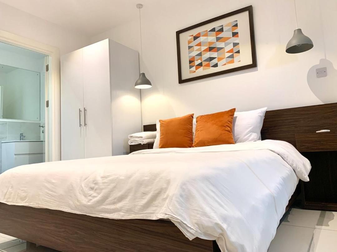 One Bedroom Apartment At A Embassy Gardens Cantonments Accra Exteriör bild