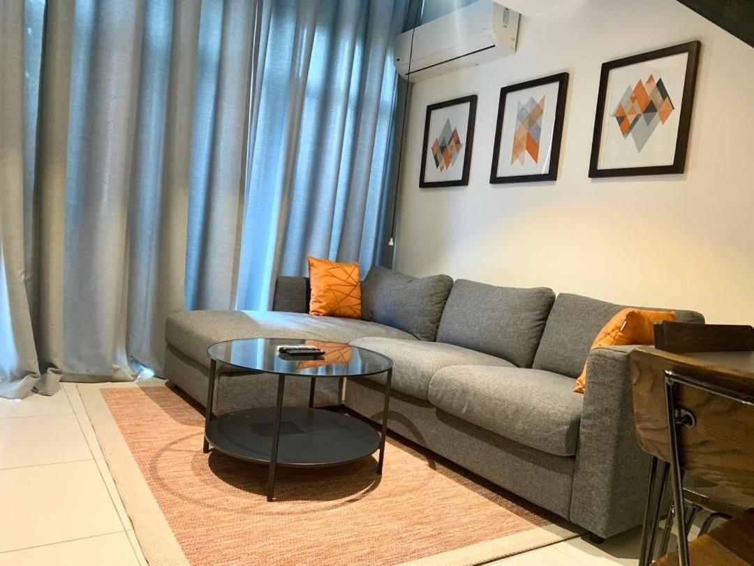 One Bedroom Apartment At A Embassy Gardens Cantonments Accra Exteriör bild