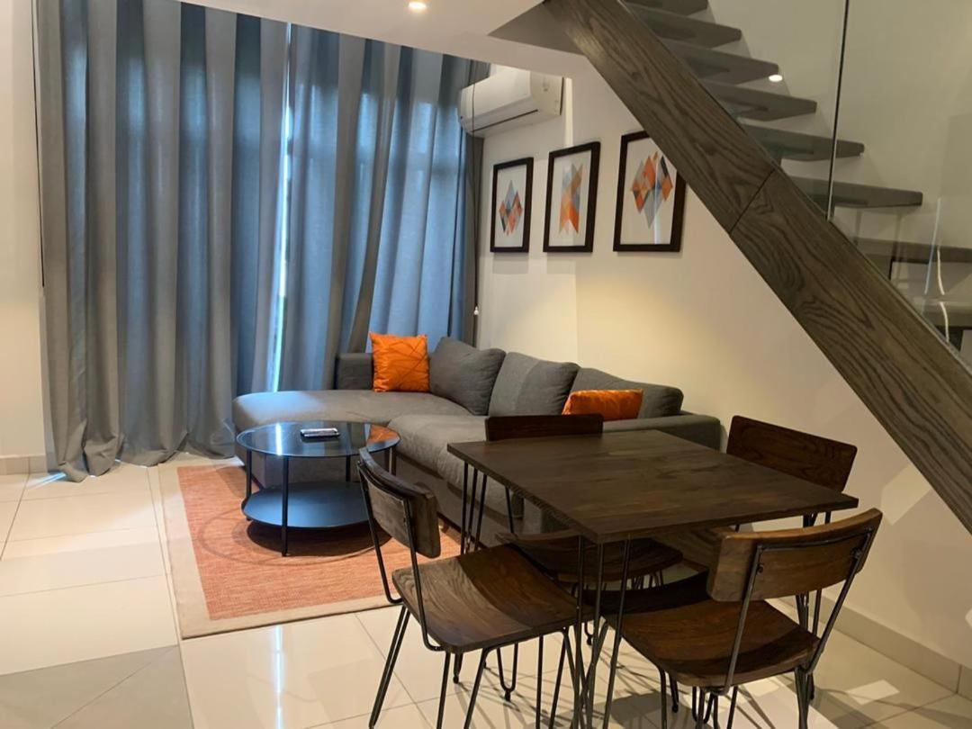 One Bedroom Apartment At A Embassy Gardens Cantonments Accra Exteriör bild