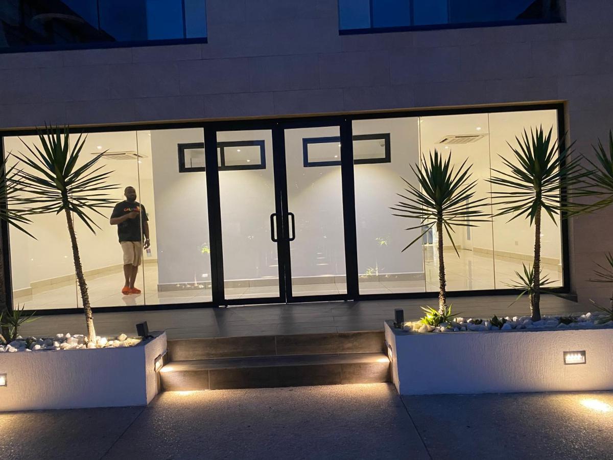 One Bedroom Apartment At A Embassy Gardens Cantonments Accra Exteriör bild