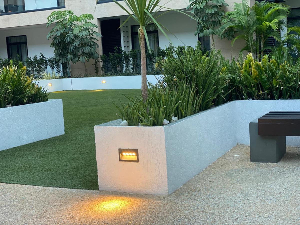 One Bedroom Apartment At A Embassy Gardens Cantonments Accra Exteriör bild